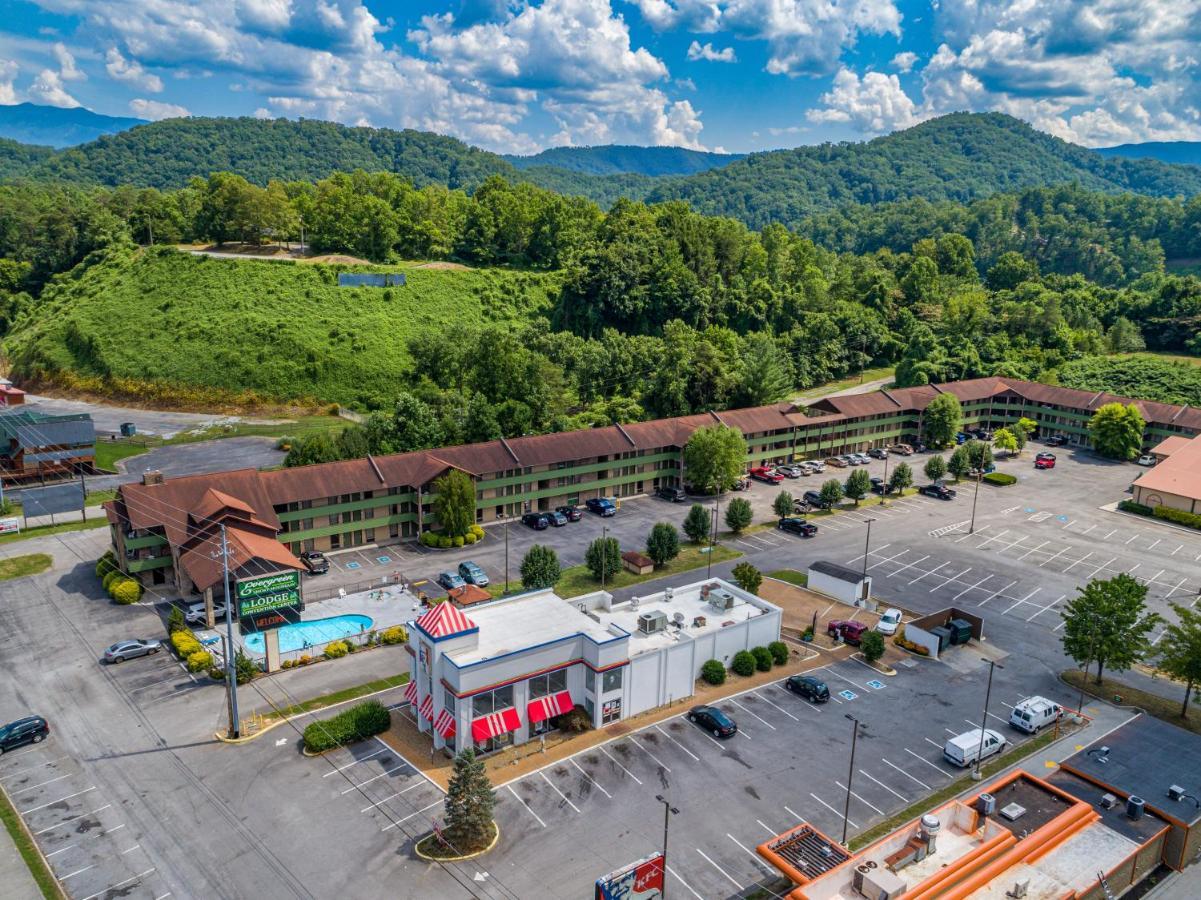 Days Inn By Wyndham Pigeon Forge South Екстер'єр фото