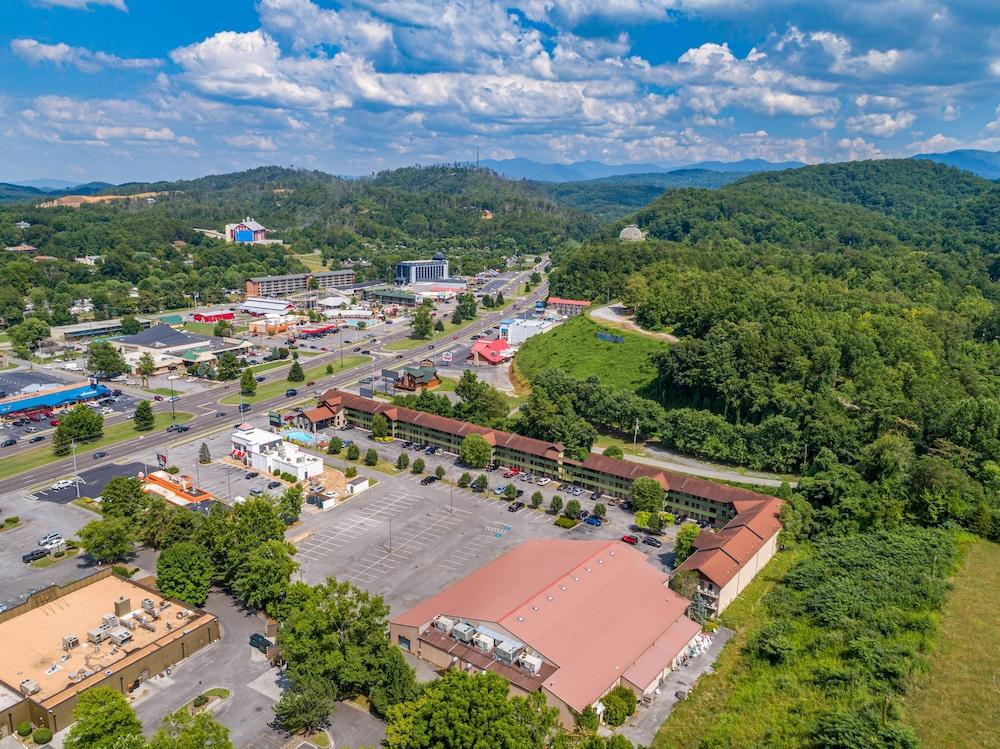 Days Inn By Wyndham Pigeon Forge South Екстер'єр фото