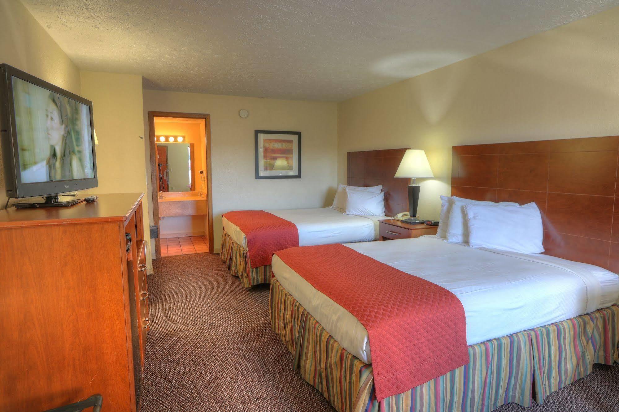 Days Inn By Wyndham Pigeon Forge South Екстер'єр фото