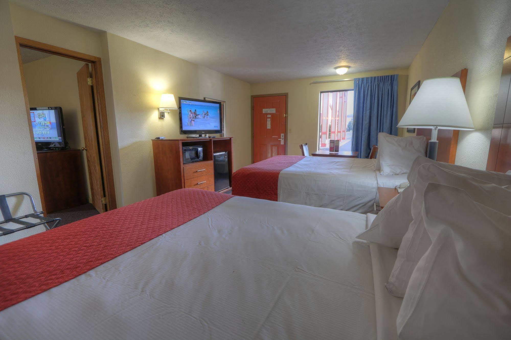 Days Inn By Wyndham Pigeon Forge South Екстер'єр фото